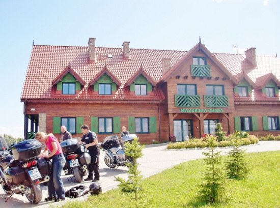 Komfortowy hotelik Mazurska Chata w MIkołajkach zaprasza