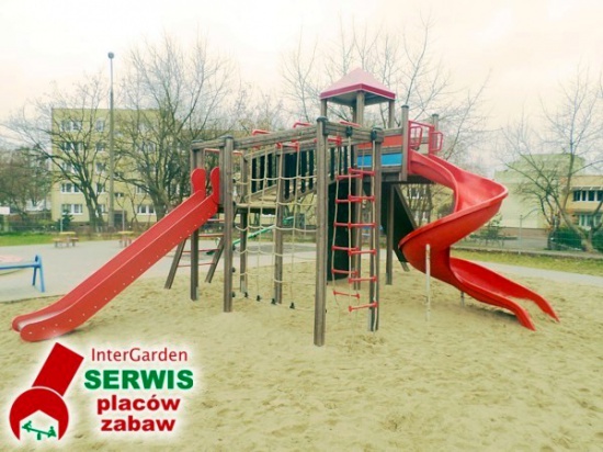 Wymiana piasku i naprawa urządzeń na placach zabaw